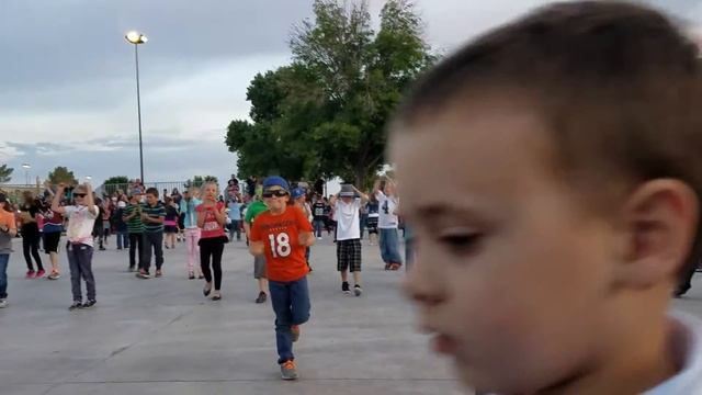 Lincoln's May day dance смотреть онлайн