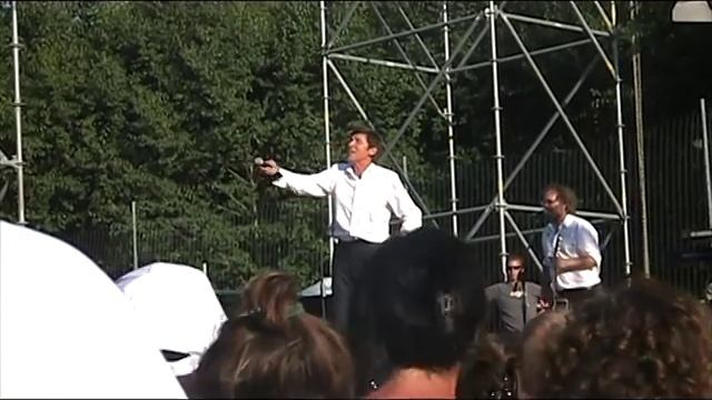 MONTEPIANO V° RADUNO MORANDIMANIA VIDEO ANDAVO AI 100 ALL'ORA 18/08/2011 GIANNI MORANDI смотреть онлайн