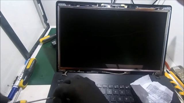 How to Replace Defective Screen (White Screen ) of Asus F552L смотреть онлайн