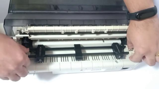 LQ300+ll การใส่ถาดกระดาษ A4 และ การถอด หนามเตย смотреть онлайн