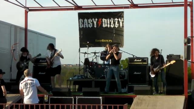 Easy Dizzy - Highway To Hell смотреть онлайн