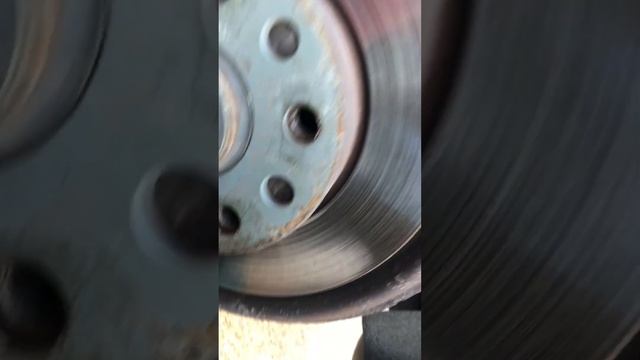 Wheel Speed Sensor Removal Trick - 09 VW Jetta смотреть онлайн