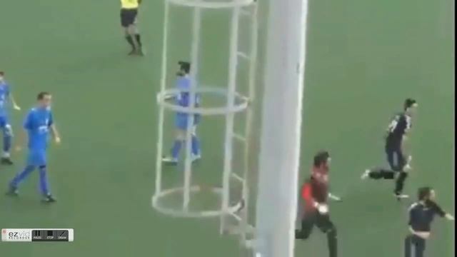 FUNNIEST SOCCER FIGHT EVER! смотреть онлайн