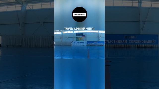 Ходьба на руках | Александр Тимофеев #shorts смотреть онлайн