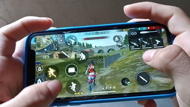 MELHOR HUD 3 DEDOS PARA AMASSAR NA RANQUEADA SOLO X SQUAD + SENSI!! смотреть онлайн
