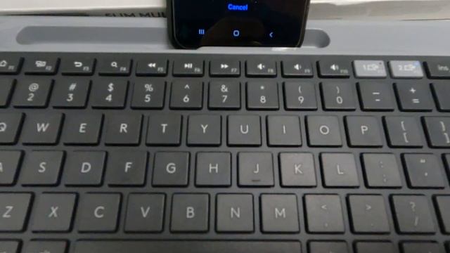 Logitech K585 Slim-Multi Device Bluetooth setup @logitech смотреть онлайн