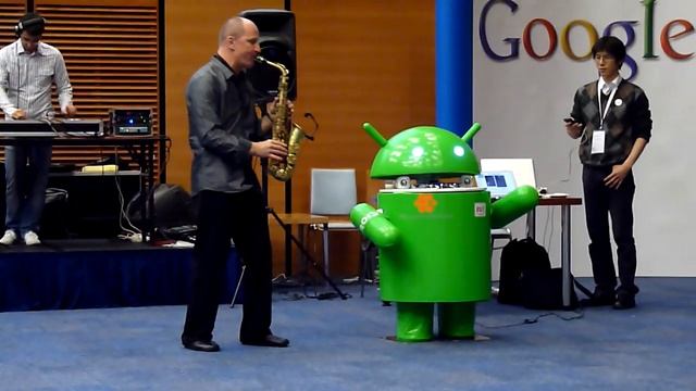 dancing Android Robot @ Google Developer Day 2010 @ Prague смотреть онлайн