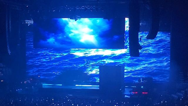 SZA - PSA (Intro) (Live in Toronto 02/25 - SOS Tour) [4K] смотреть онлайн