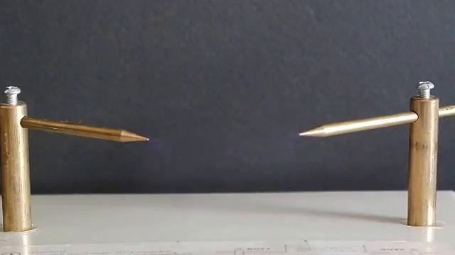 Tesla 100,000 Volt Lightning смотреть онлайн