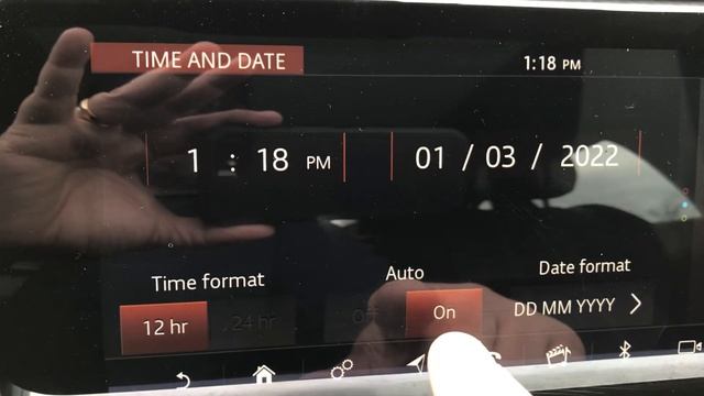 How to set the clock on a 2018 Land Rover Range Rover Velar смотреть онлайн