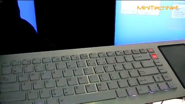 Asus Eee Keyboard - CeBIT 2009 (DE) смотреть онлайн