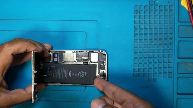Cara Ganti Baterai Iphone 5s Dengan Mudah смотреть онлайн
