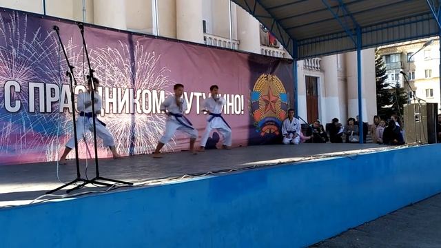 Акция "Голубь мира" - 20.09.2019. Лутугино. смотреть онлайн