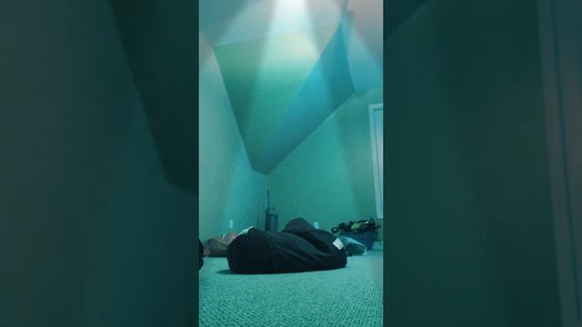 Bro heard a someone throw a ball at my window deeper смотреть онлайн