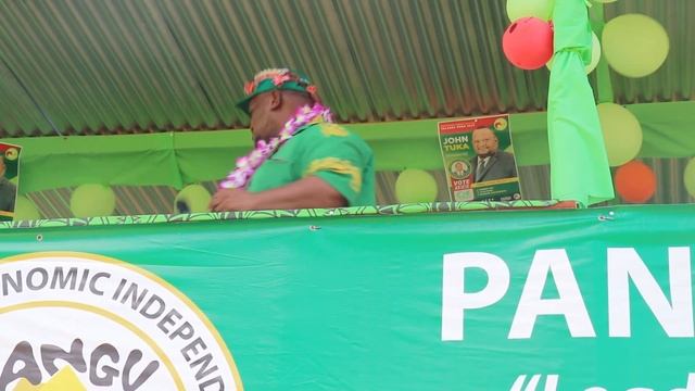 Hon Solan Mirisim doing campaign for PANGU PATI candidate for Talasea Open Mr John Tuka смотреть онлайн