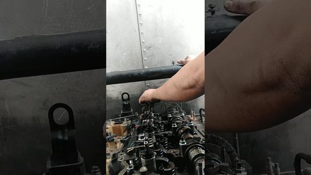 4HL1 engine,camshaft timing смотреть онлайн