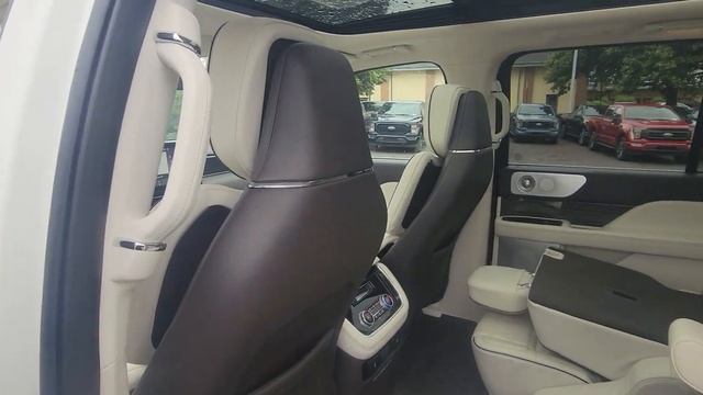 2021 Lincoln Navigator (Black Label) смотреть онлайн