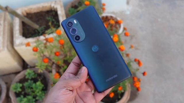 Trying Material You on Android 12 | Moto My UX | Edge 30 Pro смотреть онлайн