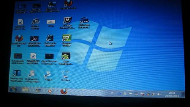Semplice tutorial:come mettere lo sfondo a un windows 7 starter senza programmi смотреть онлайн