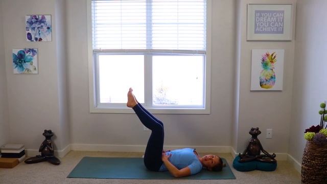 Yoga for Absolute Beginners | 7 Days of Yoga - Day 7 смотреть онлайн