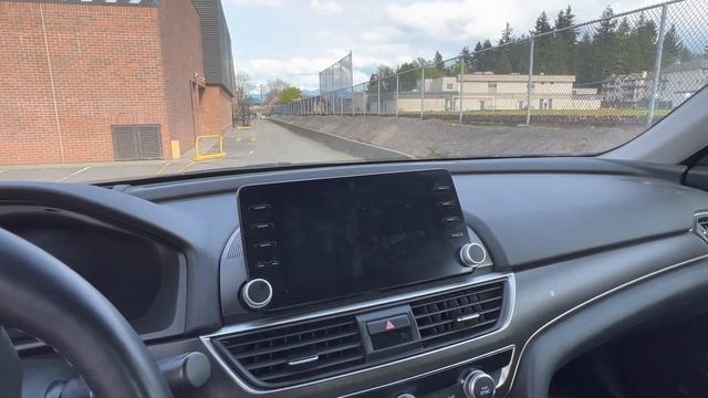 Lincoln MKZ Hybrid and Honda Accord Hybrid Comparison | 2015 MKZ & 2018 Accord смотреть онлайн