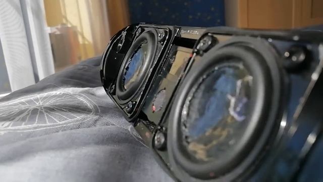 JBL FLIP 4 TURNED OFF BY THE NEW MY REBASS for 40 subs смотреть онлайн