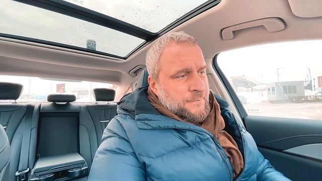 Hongqi H5 - краснознаменный седан
