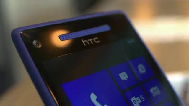 HTC 8X and 8S are packing Windows Phone 8, bright colours смотреть онлайн