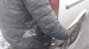 Вскрытие задний двери на Газели или Соболе.