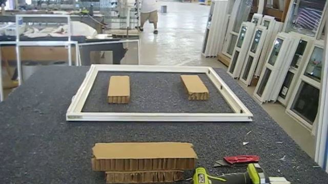 Replacement Window Manufacturing: Assembling Glass into the Window Process смотреть онлайн