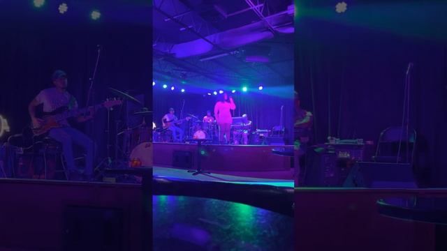 Nbs Malay performs “Simply Hard” at Bentley’s in TEXAS! смотреть онлайн