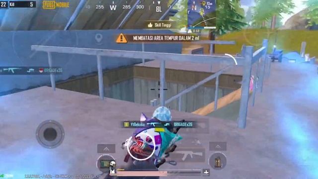 Best Sensitivity PUBG MOBILE 2023 | 5 finger + gyro | xs max ngeframe 🥹| No Recoil akurasi💯 смотреть онлайн