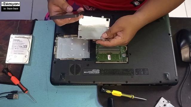 How To Change HDD To SSD For Acer Aspire ES 15 | Laptop Repair - Tutorials смотреть онлайн