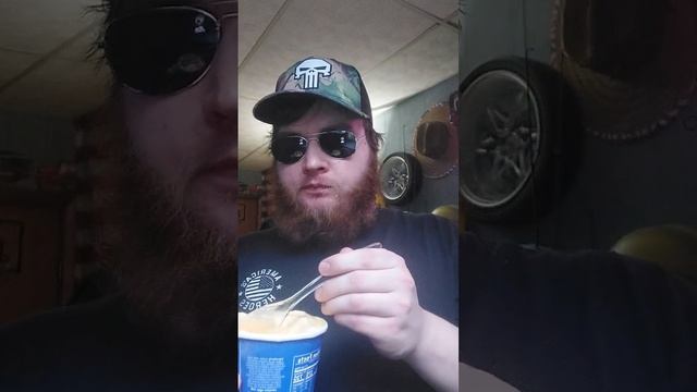 Josh's Snack & Candy Reviews Van Leeuwen Limited Edition Kraft Mac & Cheese French Ice Cream смотреть онлайн