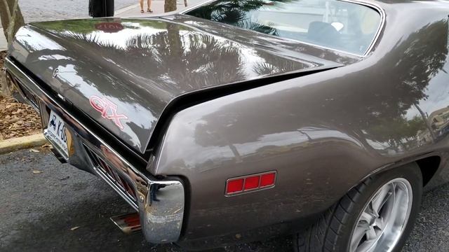 1971 Plymouth GTX Muscle Car смотреть онлайн