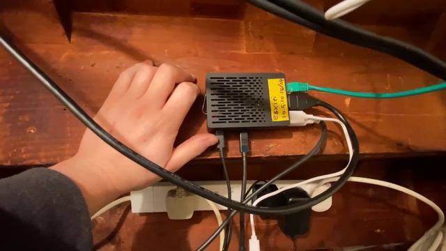 Network Tour - December 2020 (UniFi, FreeNAS, ESXi, Proxmox and more) смотреть онлайн