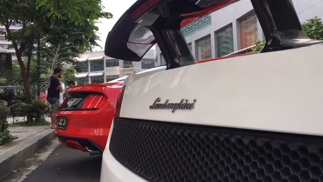 Lamborghini Superleggera смотреть онлайн