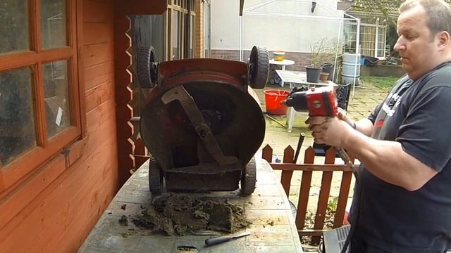Time To Repair My Own Lawnmower смотреть онлайн