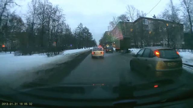 Russian cops: turn signals? Never heard. смотреть онлайн