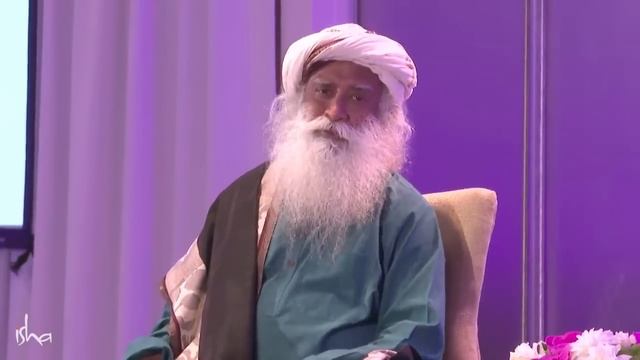 ¿Cómo nunca enojarte con nadie? │Sadhguru смотреть онлайн