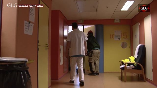 GLG 550 Glass Lift mounting big windows in a Hospital (English) смотреть онлайн