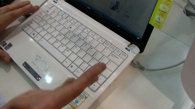Asus Eee PC 1101HA hands on смотреть онлайн