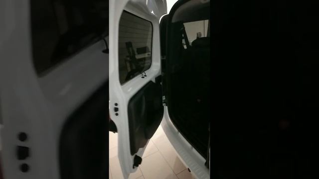 LADA LARGUS... смотреть онлайн