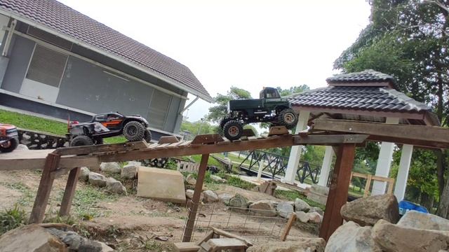 Crawling ..last week of Ramadhan.. смотреть онлайн
