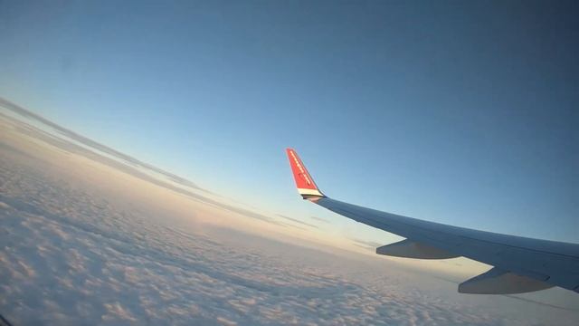 Why Are Aircraft Windows So Small ? | Simplified смотреть онлайн