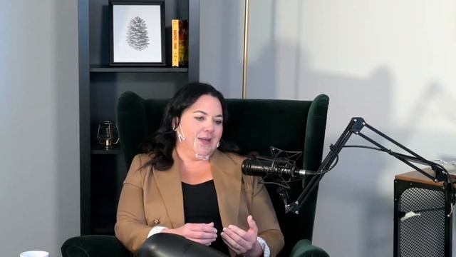 Mac City Morning Show #34: Lisa Hartigan with Coldwell Banker смотреть онлайн