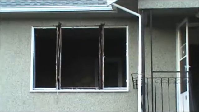 Metal Detecting 2 old houses & my cool stained glass windows :) смотреть онлайн