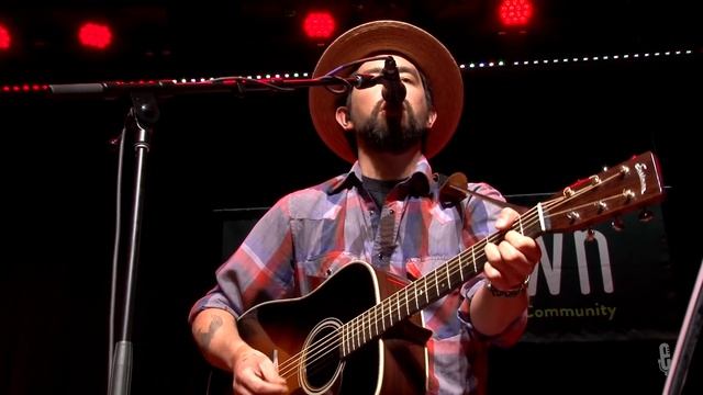 Jackie Greene - Light Up Your Window (eTown webisode #971) смотреть онлайн
