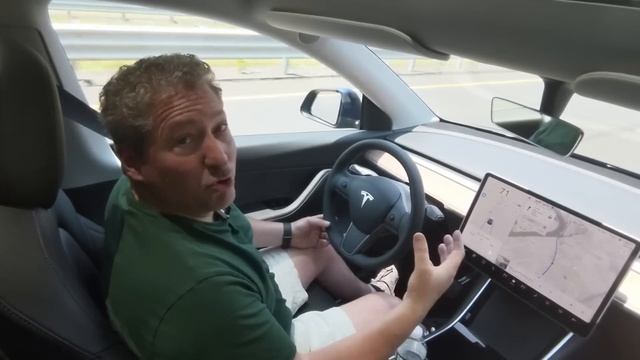 2020 Tesla Model Y 70-mph Highway Range Test смотреть онлайн