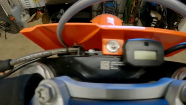 - 2023 KTM 300 XC - In Depth Look at the new Changes смотреть онлайн